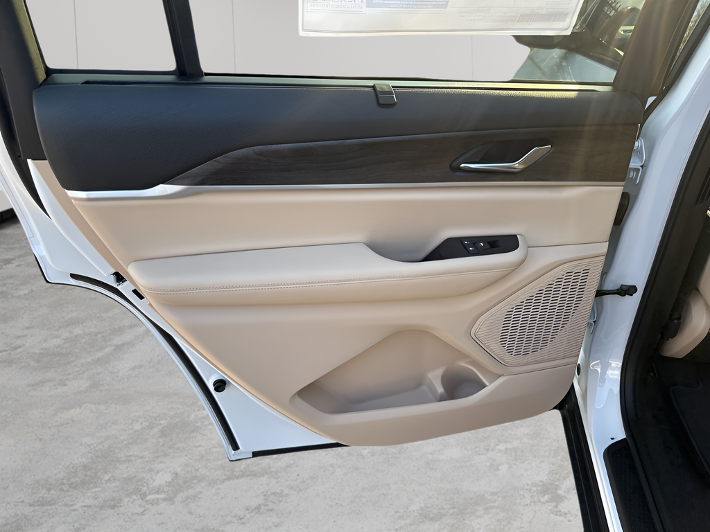 New Car 2025 Jeep Grand Cherokee L  Limited For Sale In Austin, Texas