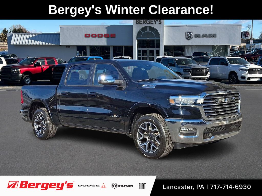 2025 RAM 1500 Laramie Crew Cab 4WD