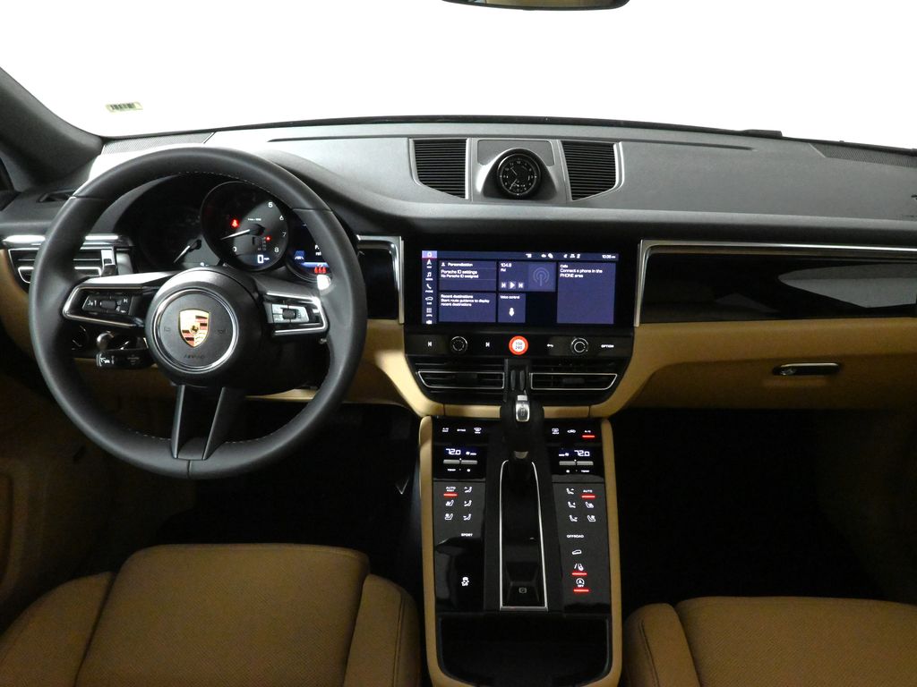 Thumbnail: 2025 Porsche Macan - 18