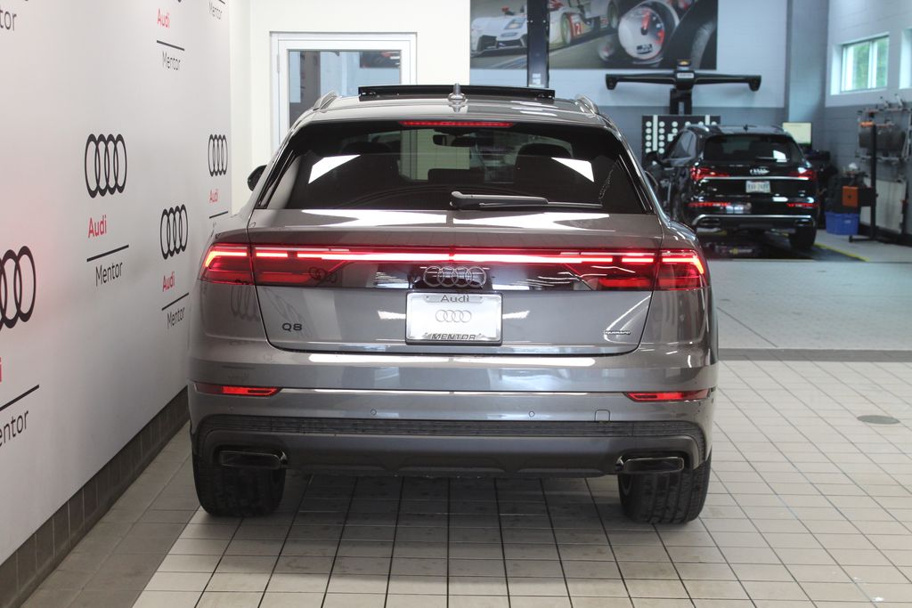 Thumbnail: 2026 Audi Q8 - 5
