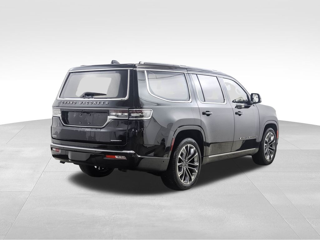 Thumbnail: 2022 Jeep Grand Wagoneer - 5