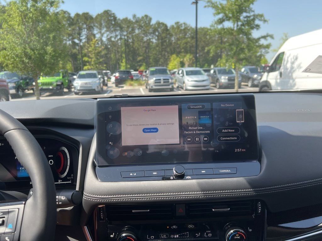 2025 Everest White Pearl Nissan Rogue SL FWD SUV