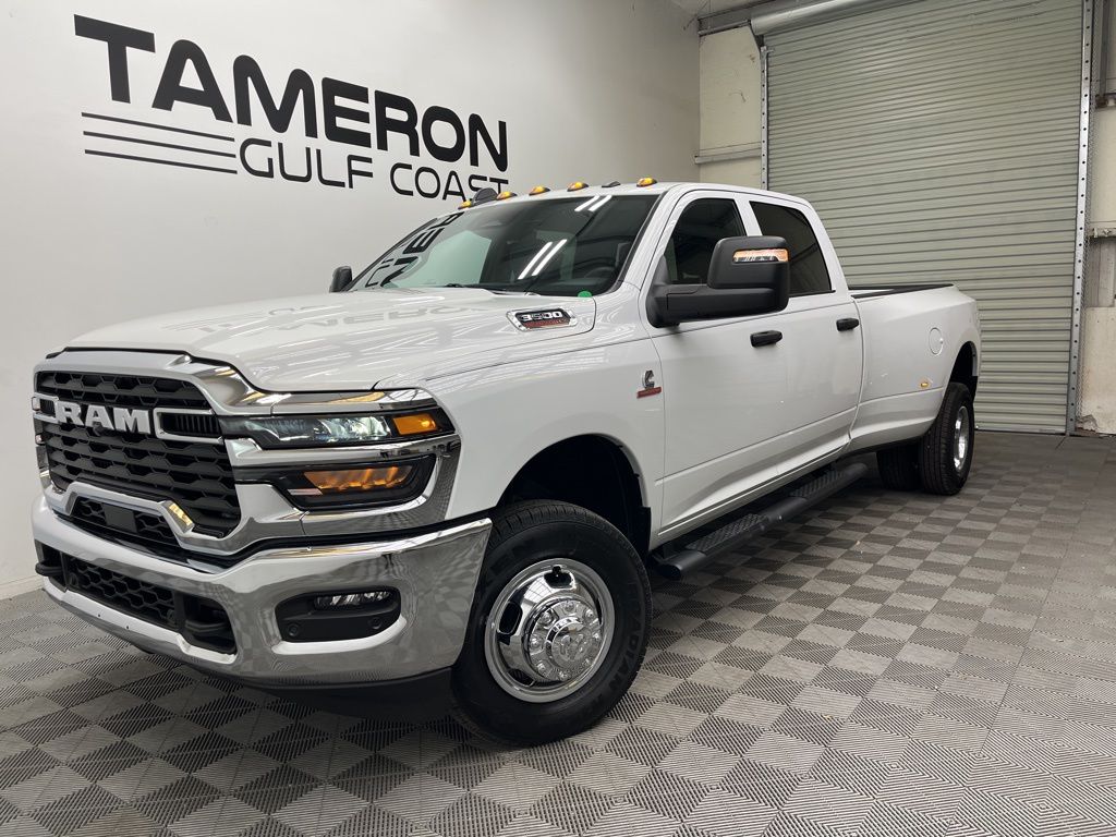 2026 RAM 3500 Tradesman Crew Cab LB DRW 4WD