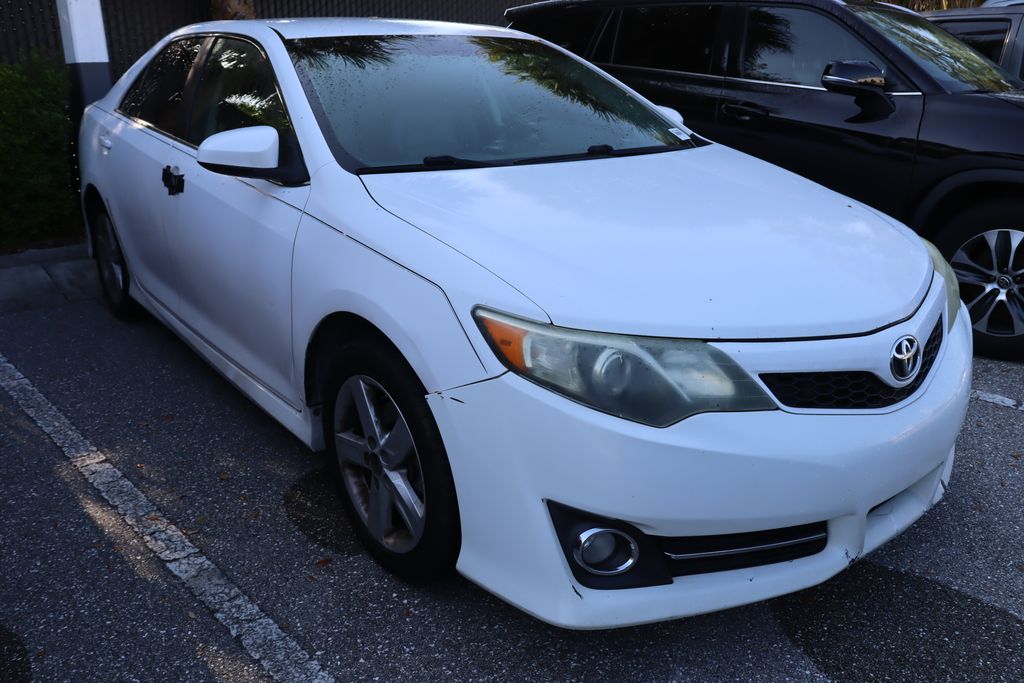 2013 Toyota Camry SE 6