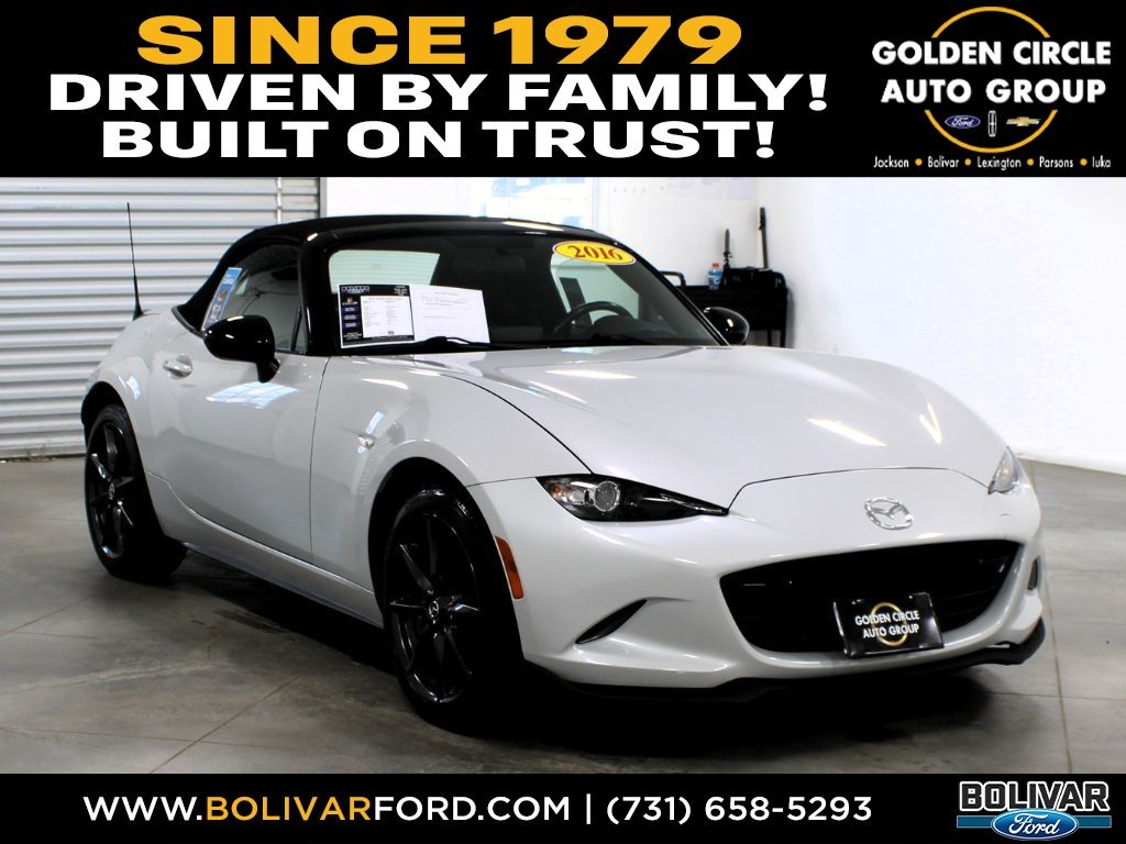 Ceramic Metallic 2016 Mazda MX-5 Miata Convertible Rear-Wheel Drive 6-Speed Manual