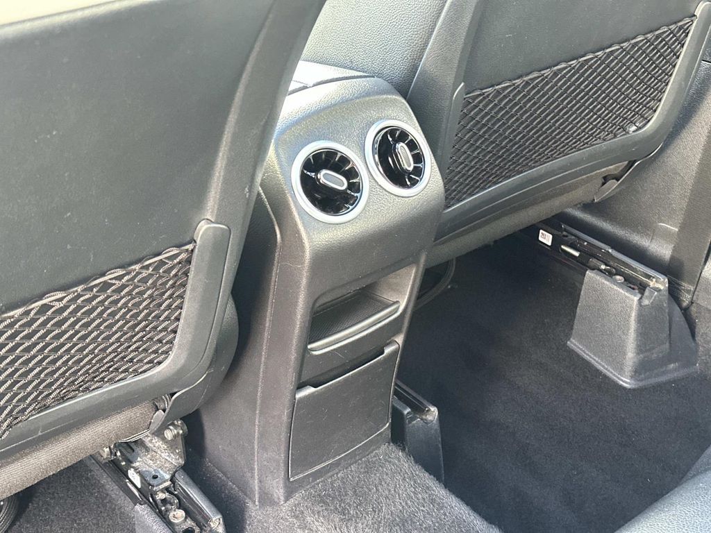 Thumbnail: 2021 Mercedes-Benz GLA - 31