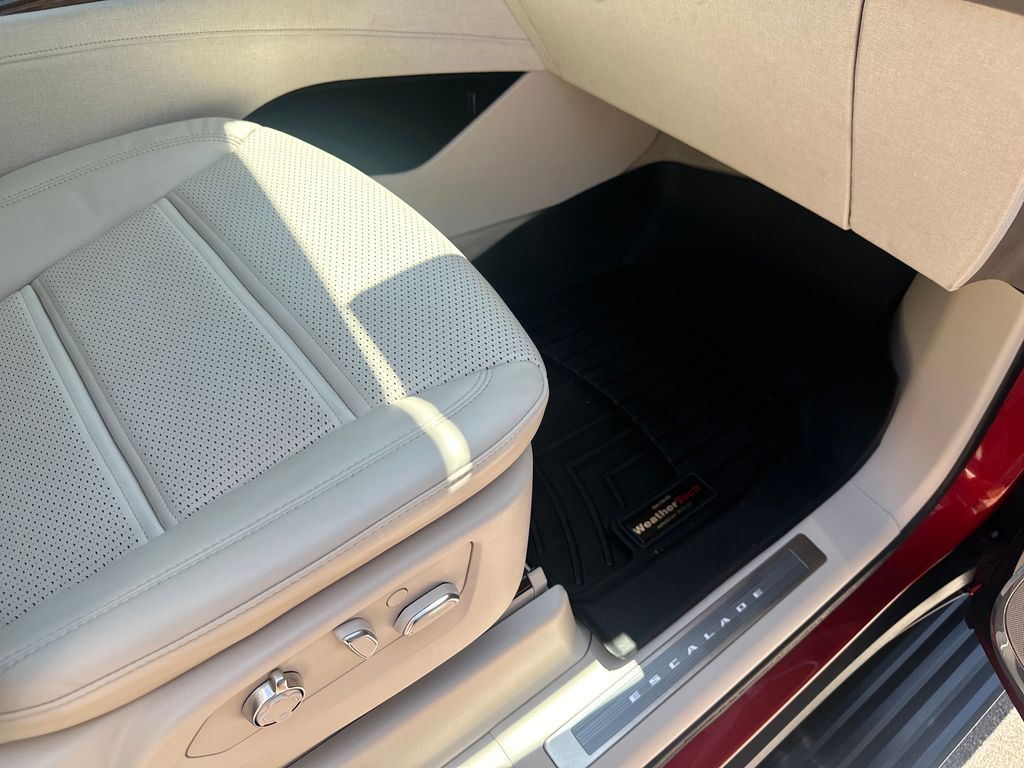 Used Car 2023 Cadillac Escalade  Sport Platinum For Sale Under $90,000 In Austin, Texas