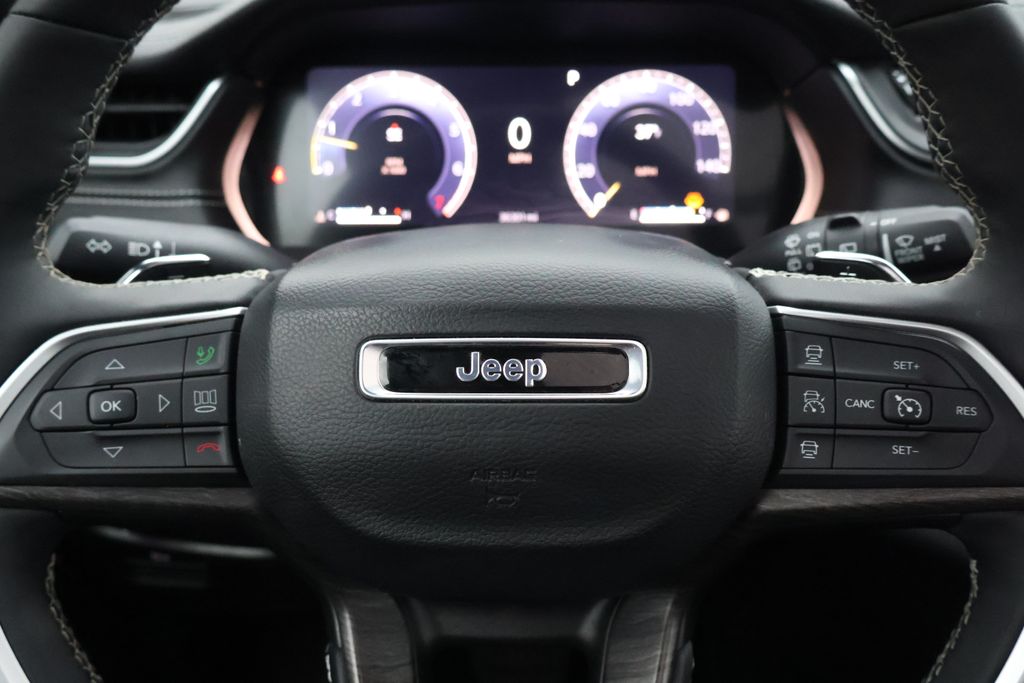 Thumbnail: 2024 Jeep Grand Cherokee L - 26