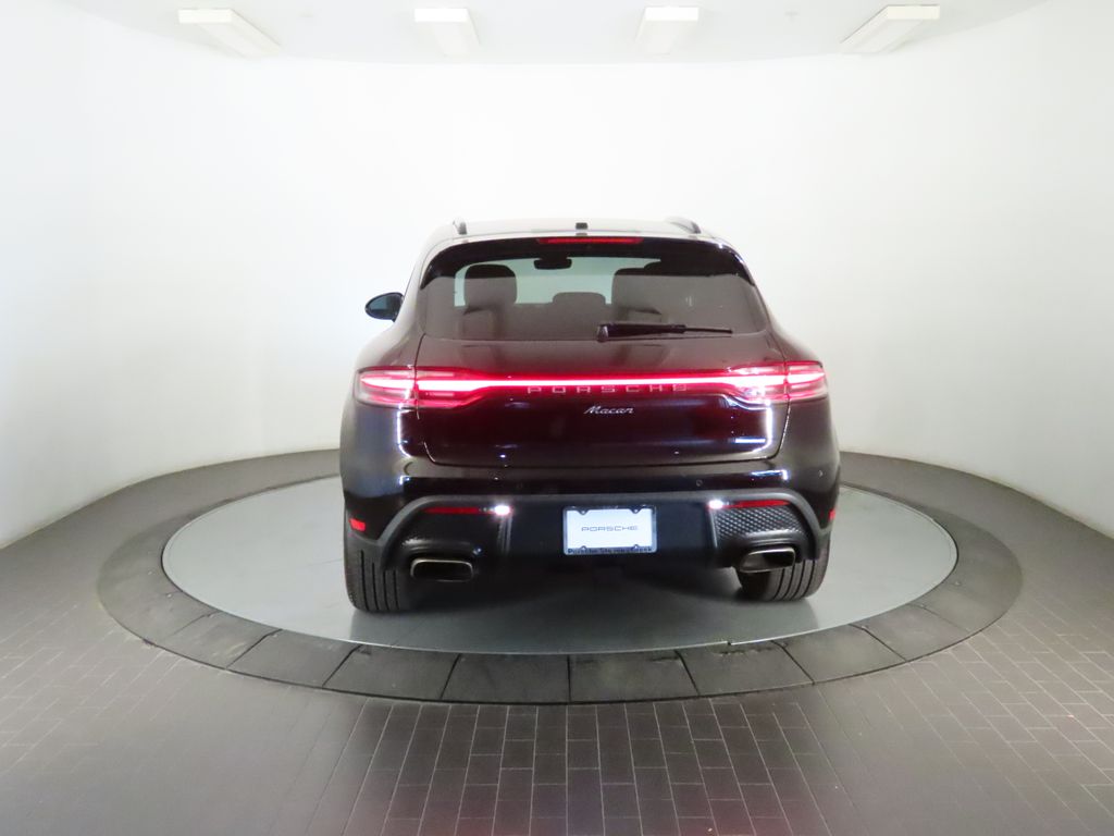 Thumbnail: 2026 Porsche Macan - 6
