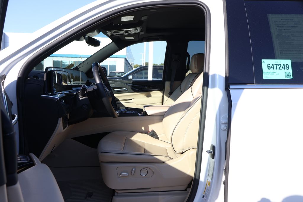 Thumbnail: 2023 Cadillac Escalade - 13