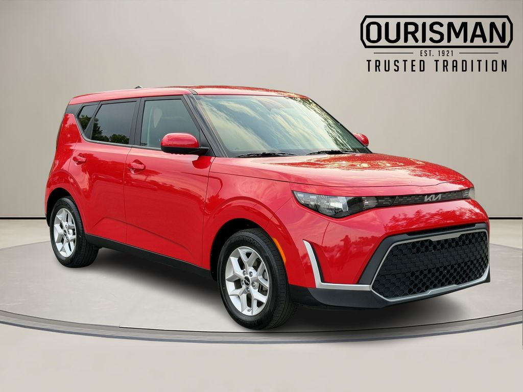 Inferno Red 2025 Kia Soul LX FWD SUV / Crossover Front-Wheel Drive Continuously Variable Transmission