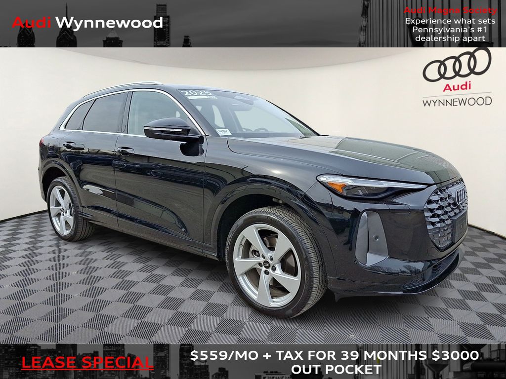 Mythos Black Metallic 2025 Audi Q5 quattro Premium Plus 40 TFSI SUV / Crossover All-Wheel Drive 7-Speed Automatic