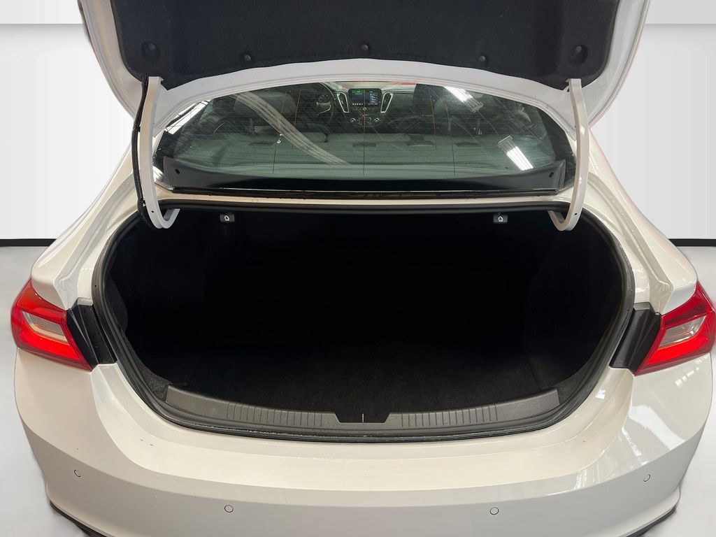 Used 2025 Summit White Chevrolet LT image 26