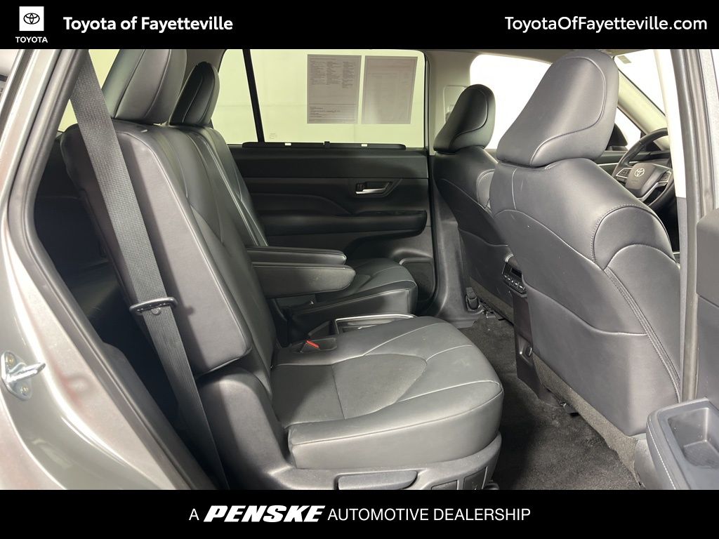 Thumbnail: 2025 Toyota Grand Highlander - 8