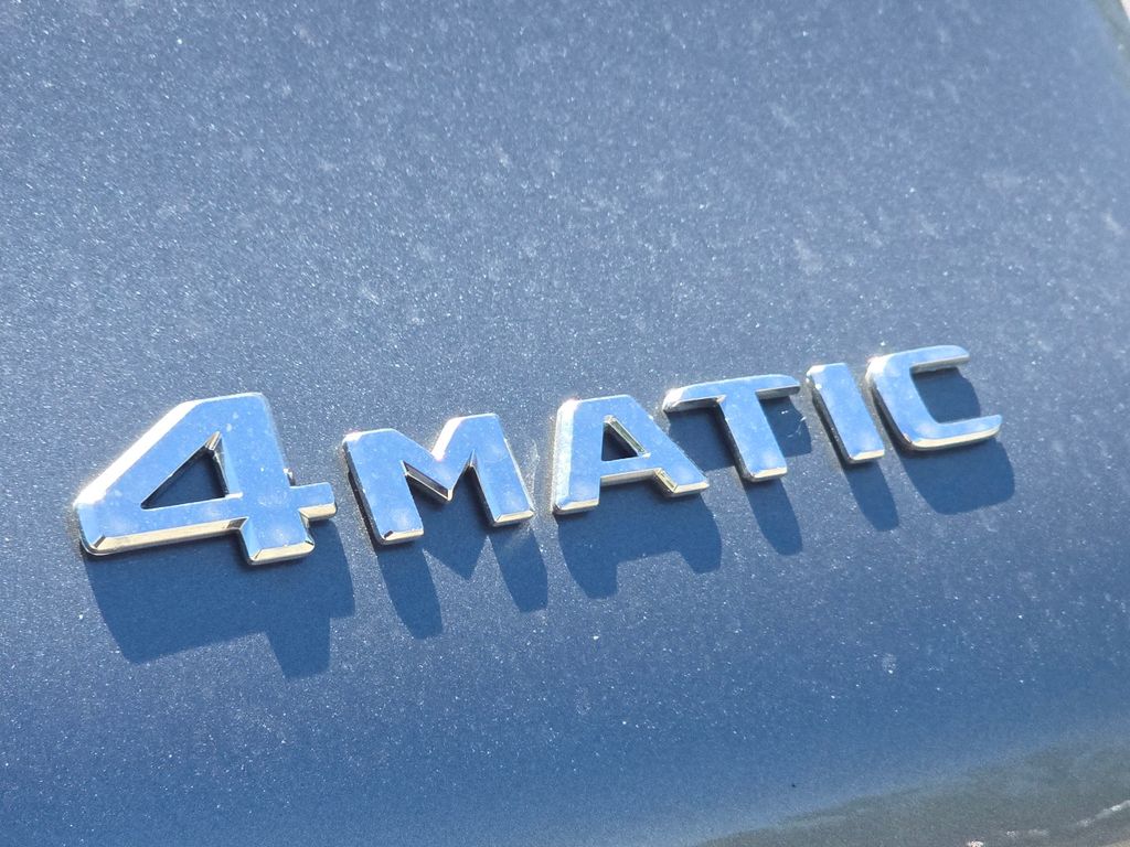 Certified Used 2022 Gray Mercedes-Benz GLC 300 image 6