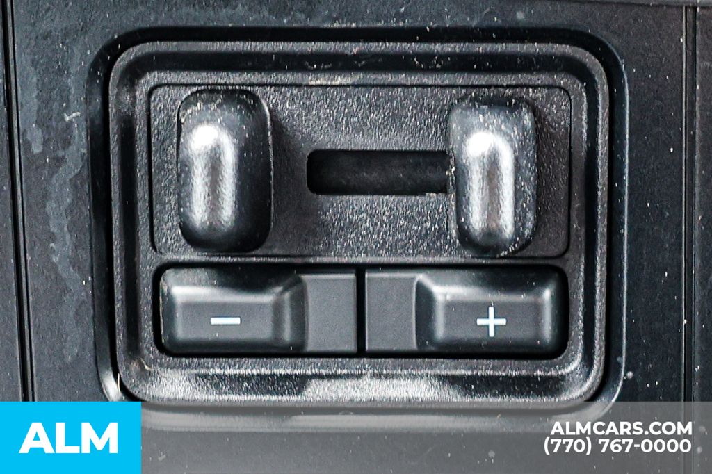 Used 2023 Blue Ford XLT image 44