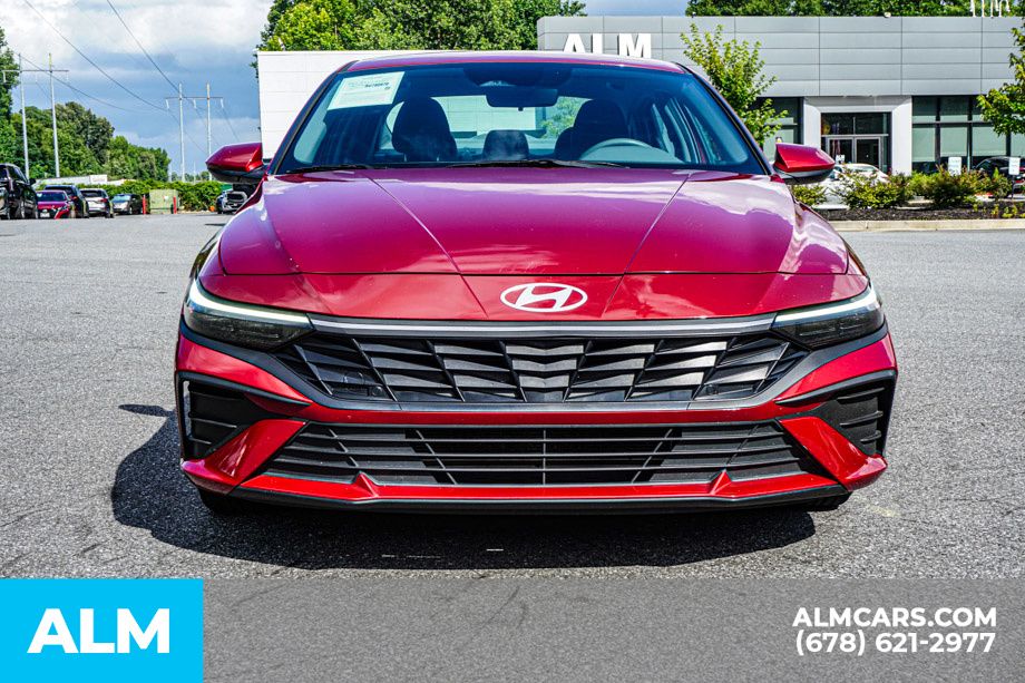 Used 2024 Red Hyundai SEL image 9
