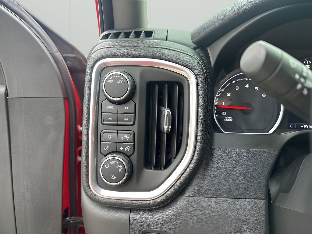 Used Car 2021 Chevrolet Silverado 1500  Lt Trail Boss For Sale Under $30,000 In Austin, Texas