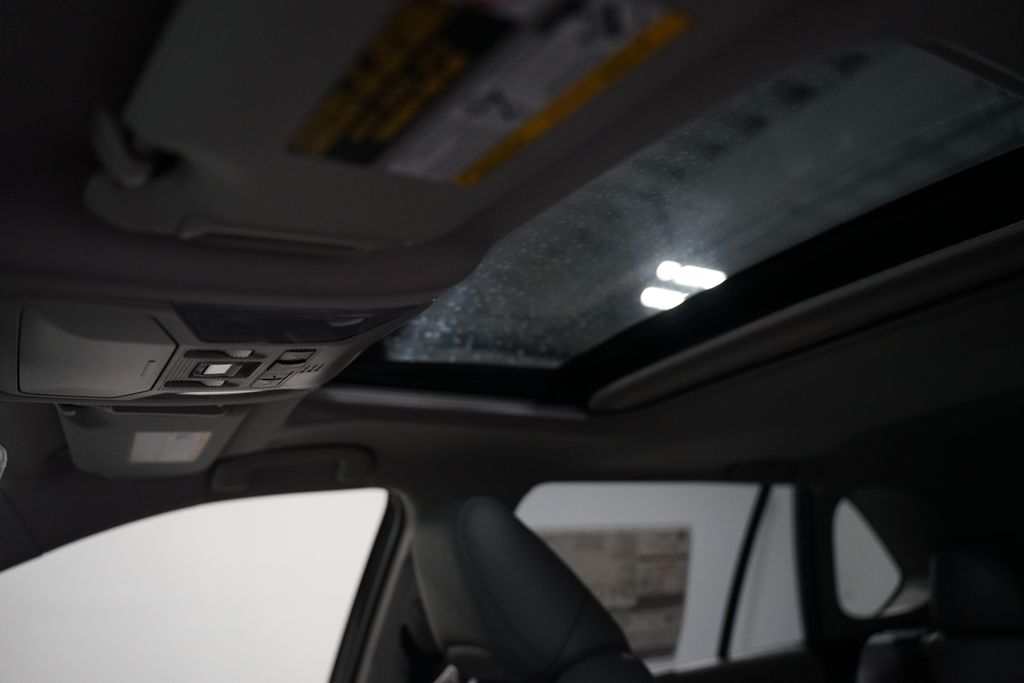 Thumbnail: 2025 Toyota RAV4 - 26