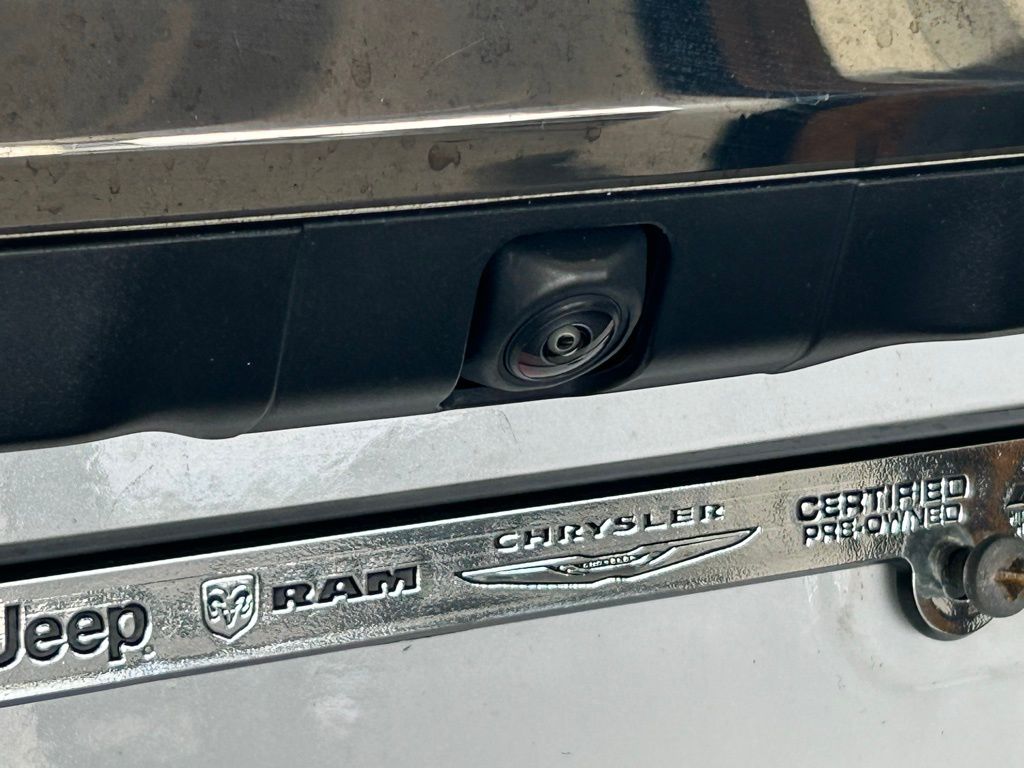 Used 2023 White Lexus 300h image 24