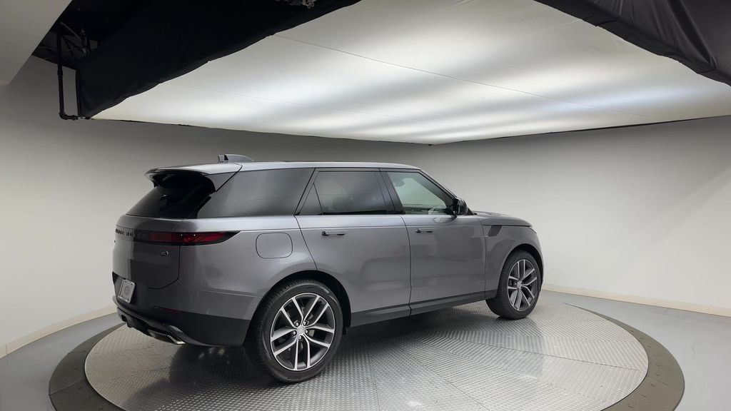 Thumbnail: 2023 Land Rover Range Rover Sport - 8