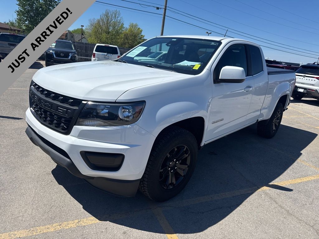 Summit White 2020 Chevrolet Colorado LT Extended Cab RWD Pickup Truck 4X2 6-Speed Automatic