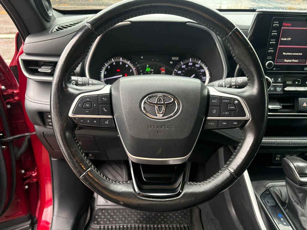 2022 Toyota Highlander XSE