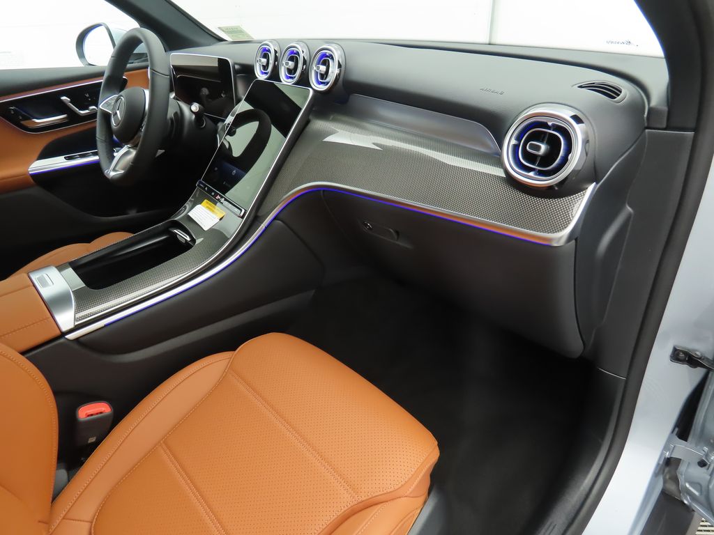 Thumbnail: 2026 Mercedes-Benz GLC - 19