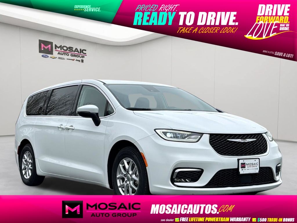 Used 2023 Chrysler Pacifica Touring L Vans