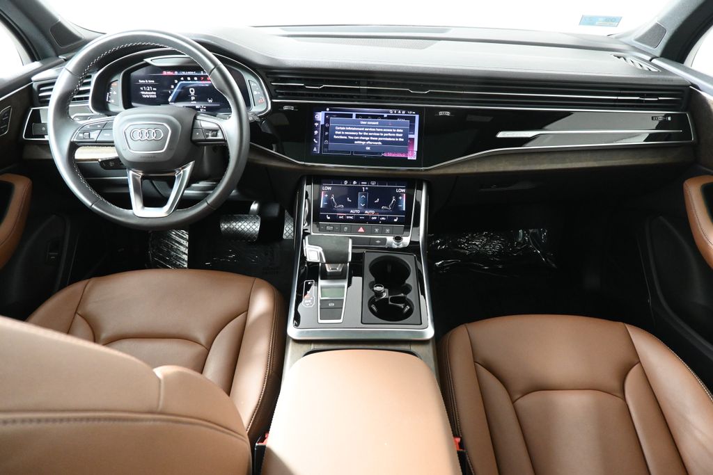 Thumbnail: 2025 Audi Q7 - 4