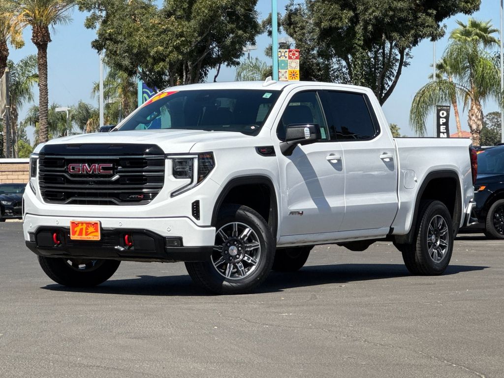 2025 GMC Sierra 1500 AT4