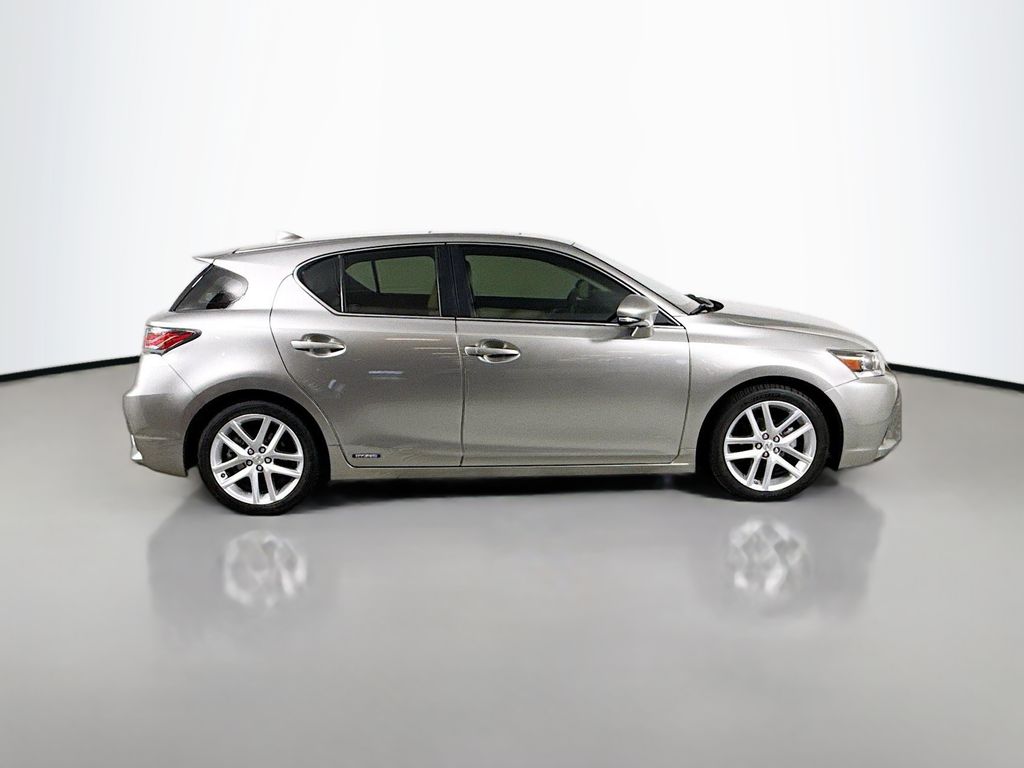 2017 Lexus CT 200h 4