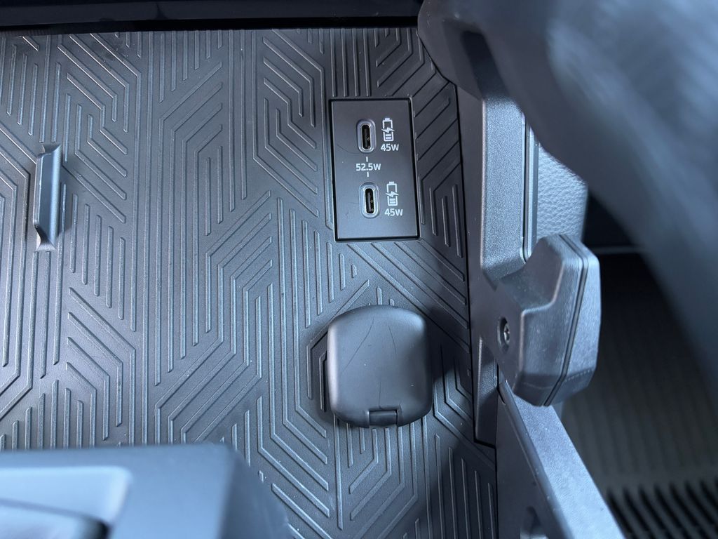 2024 Toyota Tacoma SR 20