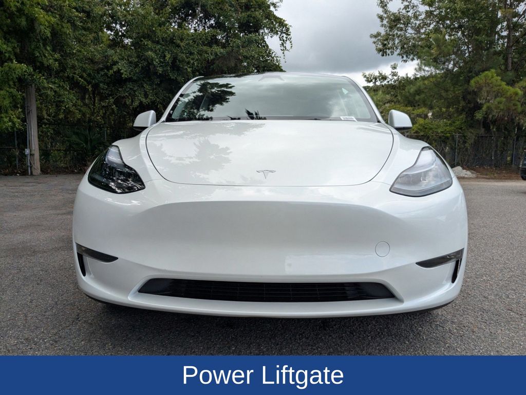 2024 Tesla Model Y Long Range