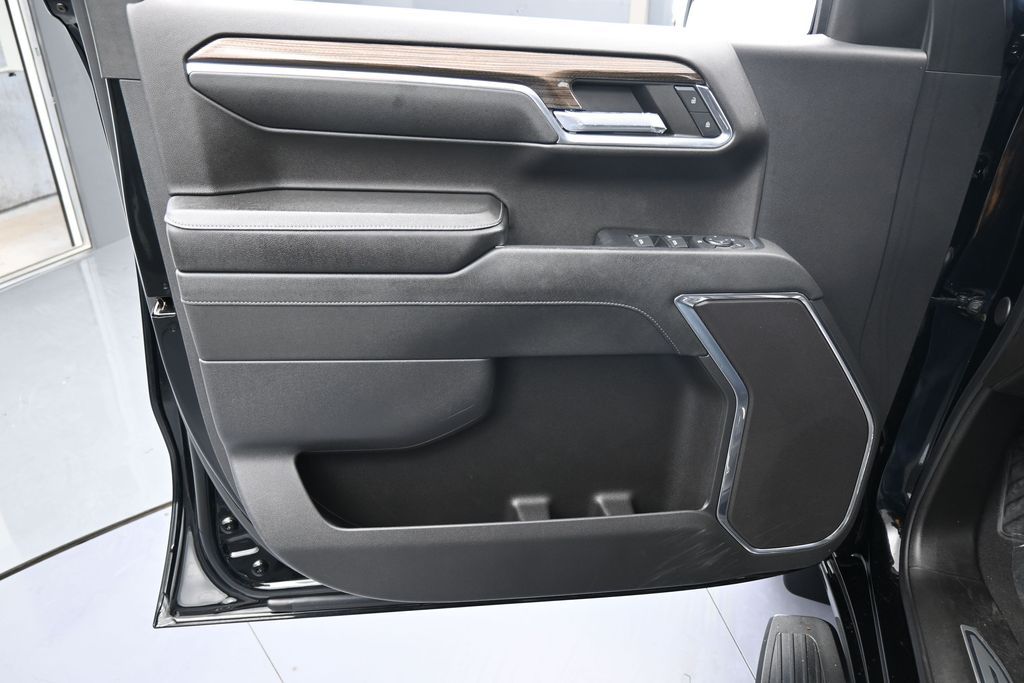 Used 2024 Black Chevrolet LT image 13
