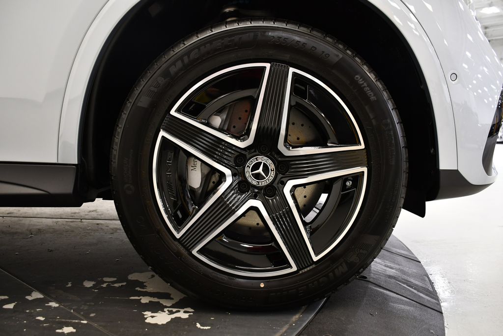 Thumbnail: 2026 Mercedes-Benz GLC - 16