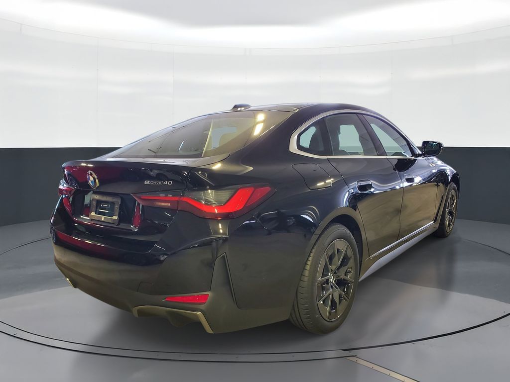 New 2026 Black BMW eDrive40 image 3