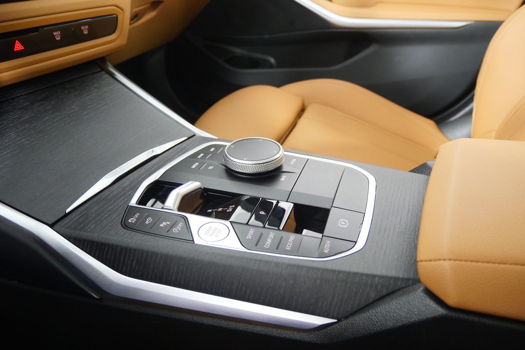 Thumbnail: 2025 BMW 3 Series - 28