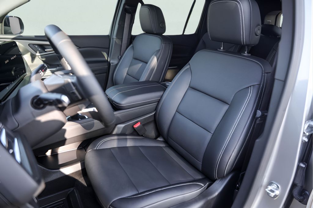 Used Car 2025 Chevrolet Traverse  Lt For Sale Under $50,000 In Austin, Texas