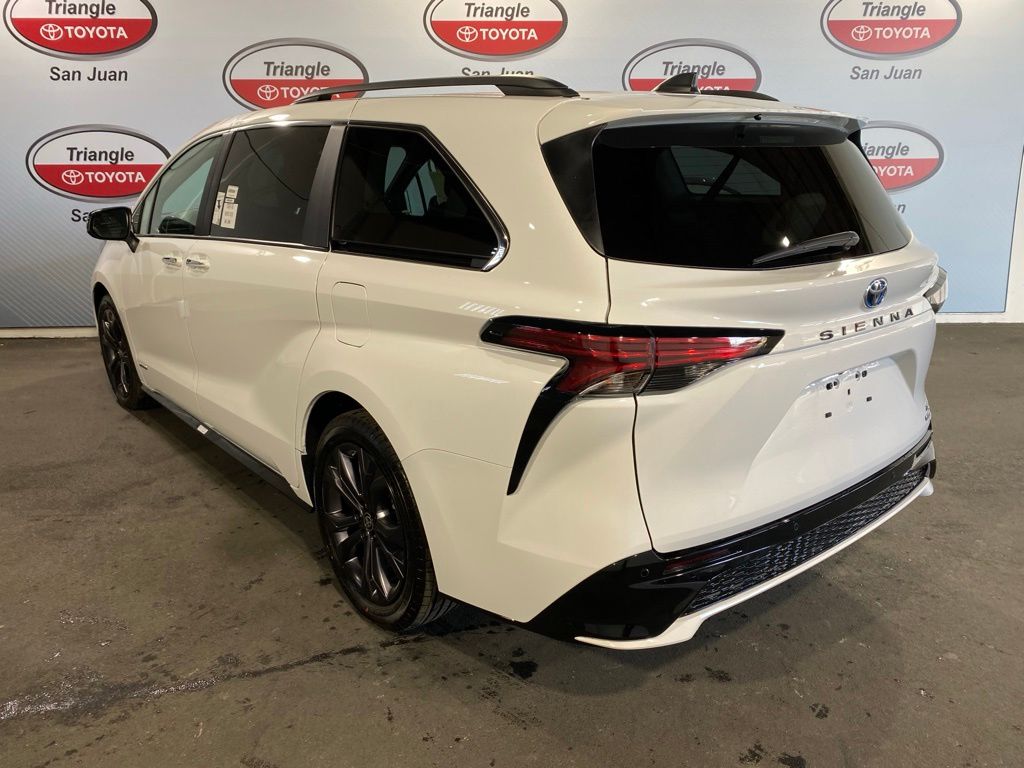 Thumbnail: 2026 Toyota Sienna - 6