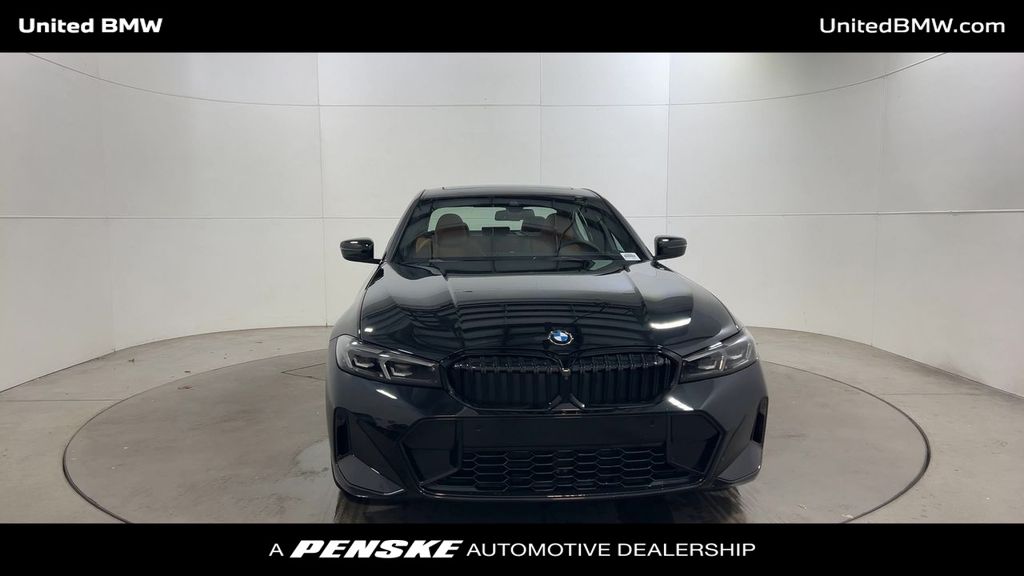 Thumbnail: 2026 BMW 3 Series - 3