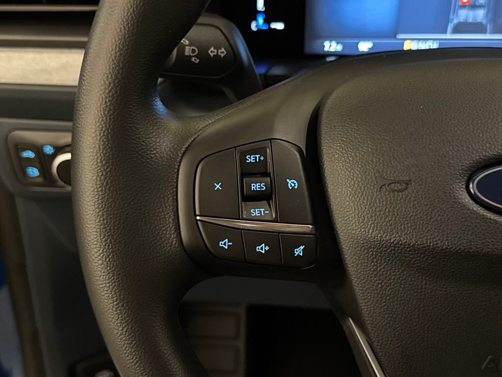 2025 Ford Maverick XLT photo 17