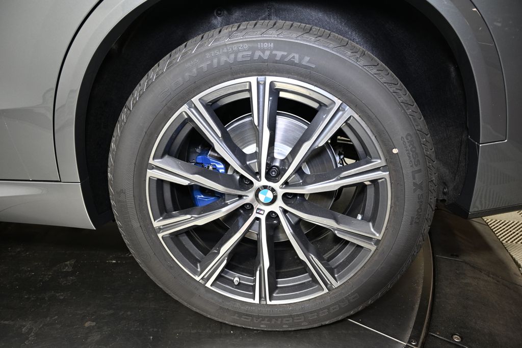 Thumbnail: 2026 BMW X5 - 12