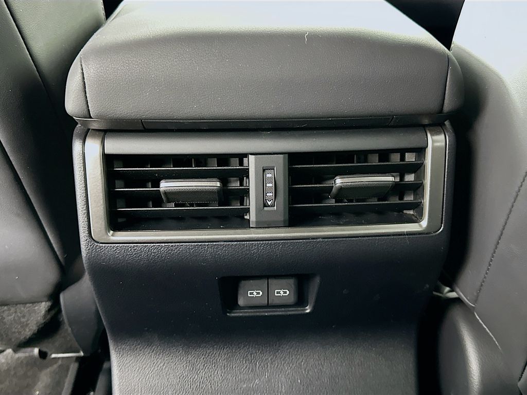 Thumbnail: 2024 Lexus GX - 25