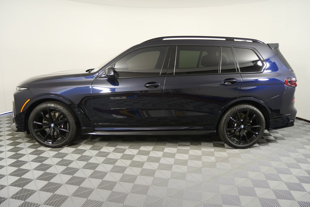Thumbnail: 2024 BMW X7 - 6