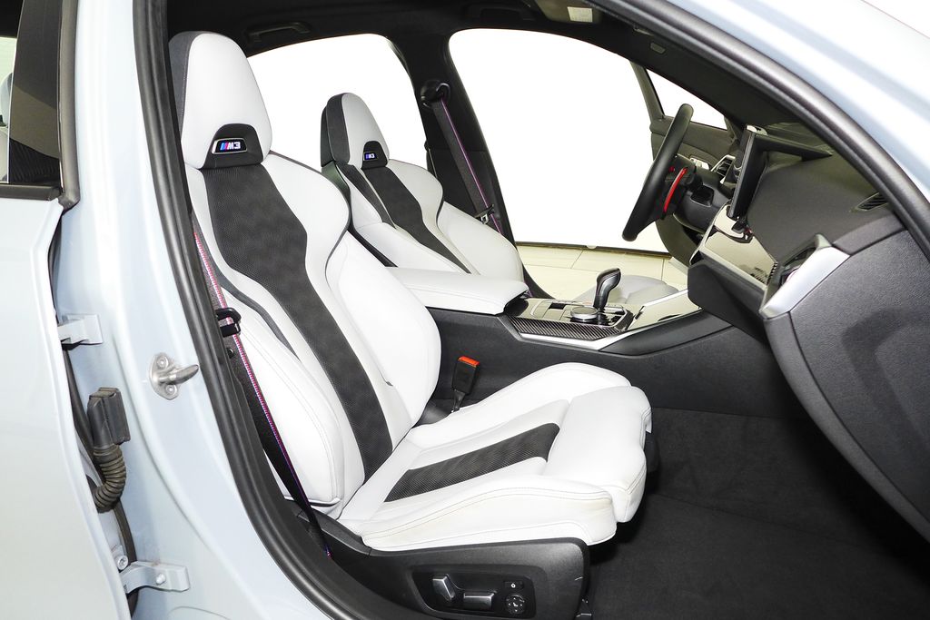 Thumbnail: 2023 BMW M3 - 18