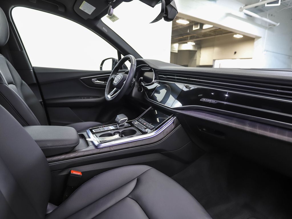 Thumbnail: 2024 Audi Q7 - 29