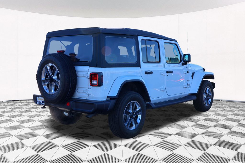 2022 Jeep Wrangler Unlimited Sahara 8