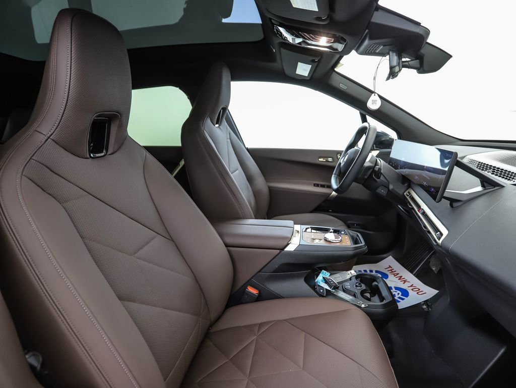 Thumbnail: 2024 BMW iX - 31