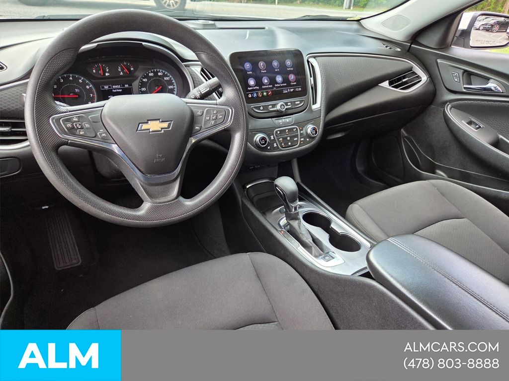 Used 2024 White Chevrolet LT image 7